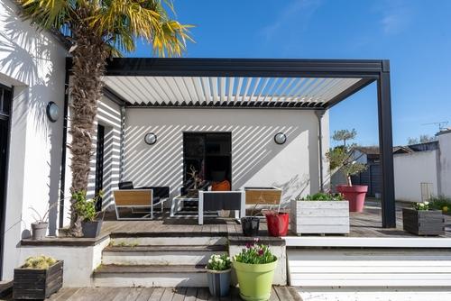 pose de store terrasse 