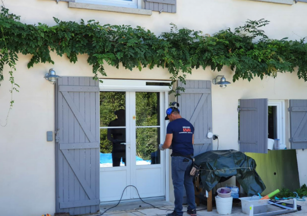 QU' ELLE POSE CHOISIR POUR LE REMPLACEMENT DE CES FENETRES- NOTRE EXPERT VOUS CONSEILLE !