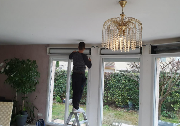 QU' ELLE POSE CHOISIR POUR LE REMPLACEMENT DE CES FENETRES- NOTRE EXPERT VOUS CONSEILLE !