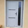 AU COEUR DU BEAUJOLAIS VILLA COMPLETE A RESTAURER - PORTE FENETRE VOLETS SOLAIRES