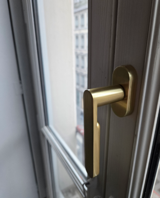 Fenêtres Bois isolante à double vitrage , posé sur Lyon 2 MVM Menuisier