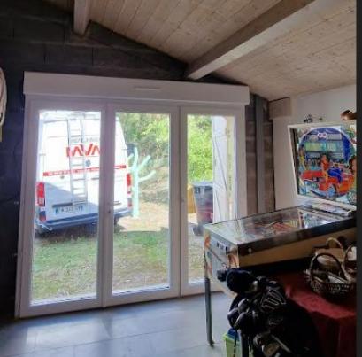 AGENCEMENT D'UN GARAGE EN PIECE DE VIE, PORTE FENÊTRES AVEC VOLET ROULANT, DOMMARTIN