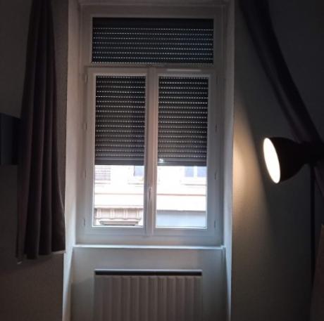 RENOUVELLEMENT DES FENETRES ISOLANTES : PERFORMANCES THERMIQUES / ESTHETISME RENOUVELLEMENT DES FENETRES ISOLANTES : PERFORMANCES THERMIQUES / ESTHETISME