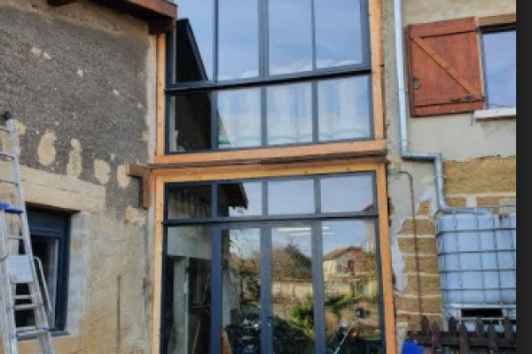 FERMETURE D'UN CORPS DE FERME A 2 NIVEAUX A RILLEUX LA PAPE GAMME ALUMINIUM - MVM