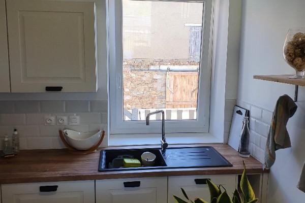 RÉNOVATION CORPS DE FERME EN MENUISERIE PVC DANS LA REGION DE SOUCIEUX EN JARRET
