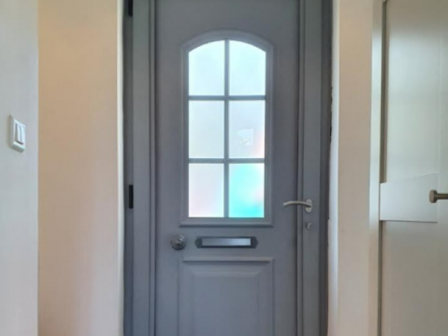 PORTE ALUMINIUM GAMME THERMIQUE BICOLORATION OPTION SECURITE - LYON 8 