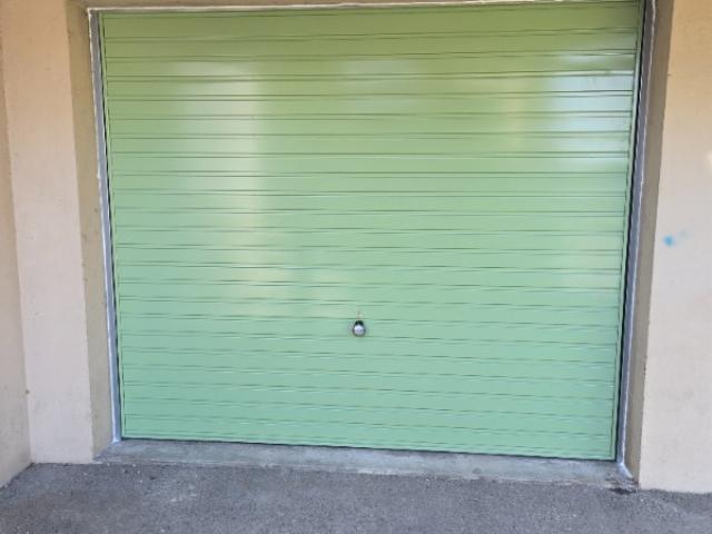 Installation de porte de garage, MVM menuisier Lyon et ses commues