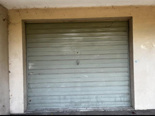 Installation de porte de garage, MVM menuisier Lyon et ses commues