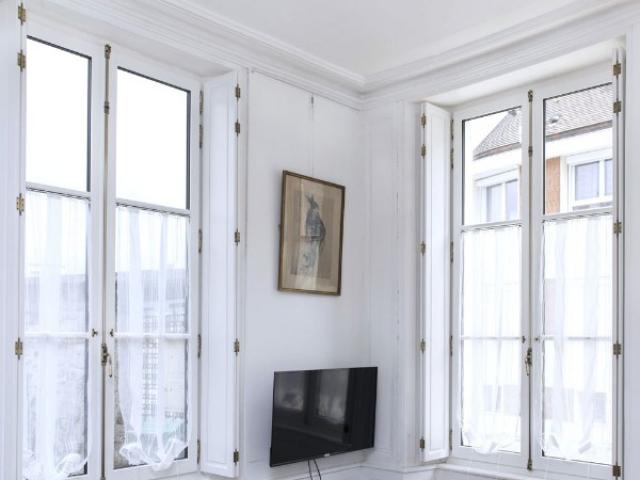 Menuiserie bois: Fenêtre, porte-fenêtre composée de volet bois MVM Menuisier